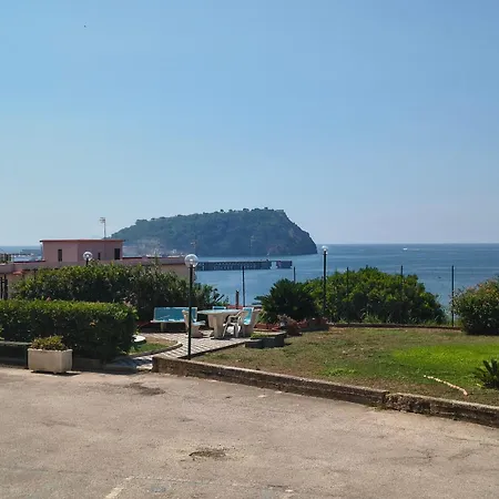 Apartment Acquamarina Naples